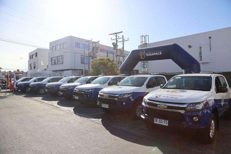 Gobierno Regional financió la compra de nuevas camionetas y maquinarias al municipio de Alto Hospicio