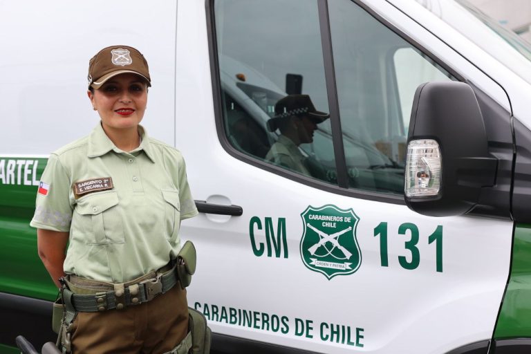 Gobierno de Tarapacá entrega tres nuevos retenes móviles a Carabineros