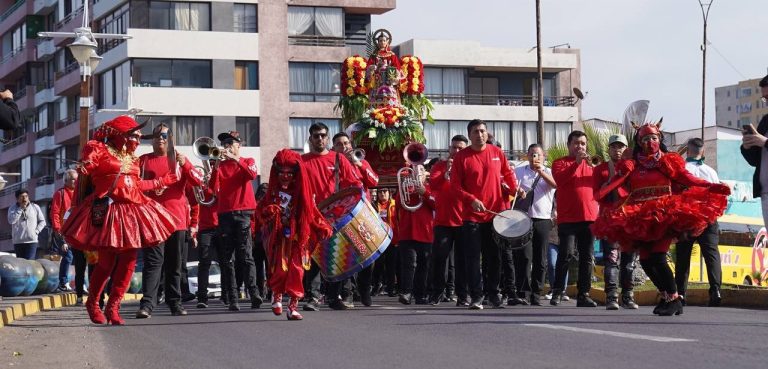 Gobierno Regional inició el mes de agosto izando la bandera en honor a San Lorenzo de Tarapacá