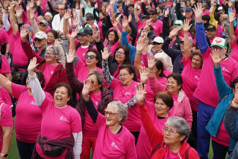 Desafiando agosto: Masiva participación de personas mayores en Corrida Ariel Standen